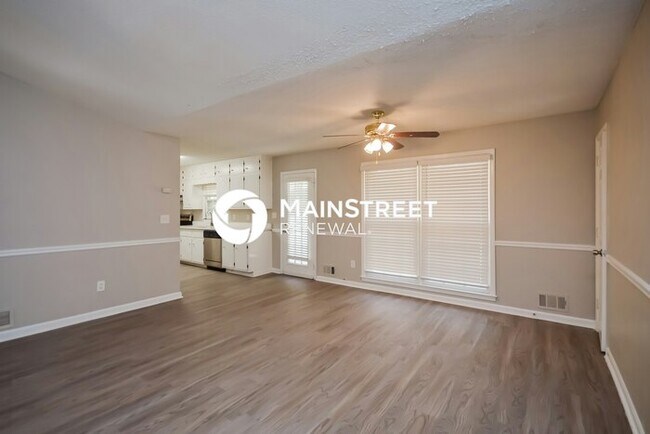 Building Photo - 3 Bedroom Pet-Friendly Home in Conyers, GA with Main Street Renewal