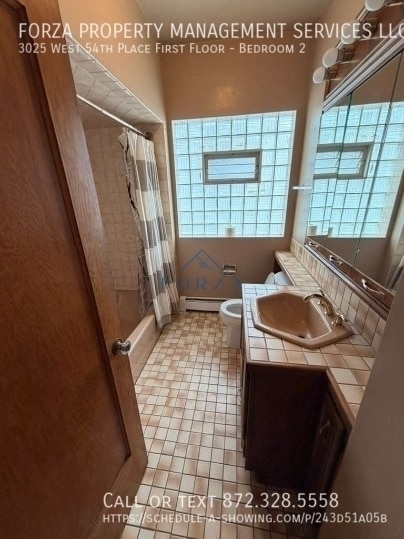 Foto del edificio - 3025 W 54th Pl