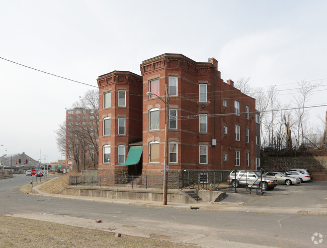 Building Photo - 39 Spring St