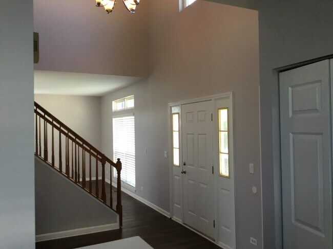 Building Photo - 211 S Tanglewood Court