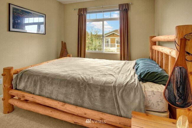 Foto del edificio - 544 241st Ln SE