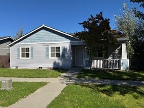 Building Photo - 61134 Brookhollow Dr