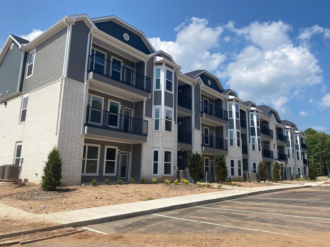 Hampton Astoria Residential Apartments Little Rock Ar Apartments Com