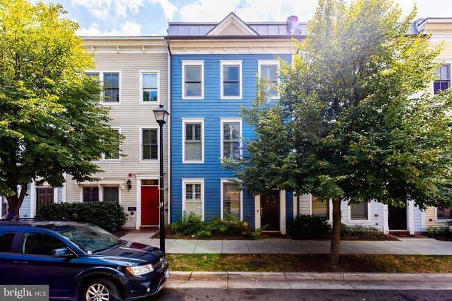 Building Photo - 826 Montgomery St