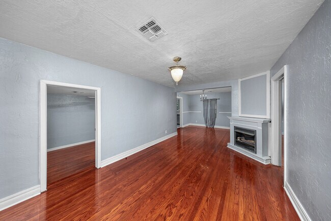 Foto del edificio - 1709 NW Oak Ave