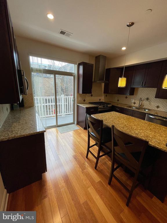 Foto del edificio - 2304 Alter St