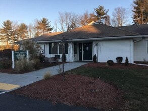 Building Photo - 419 E River St