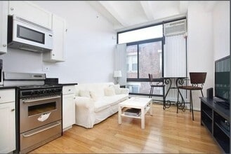 Building Photo - 12 Stoneholm St