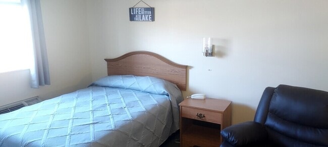 Building Photo - Lake-View Living Studio Suites