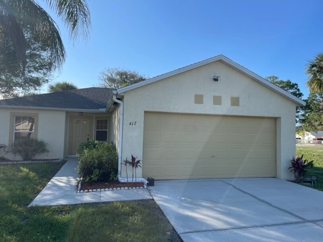 Primary Photo - 3BR/2BA IN EAGLE LAKE COMMUNITY