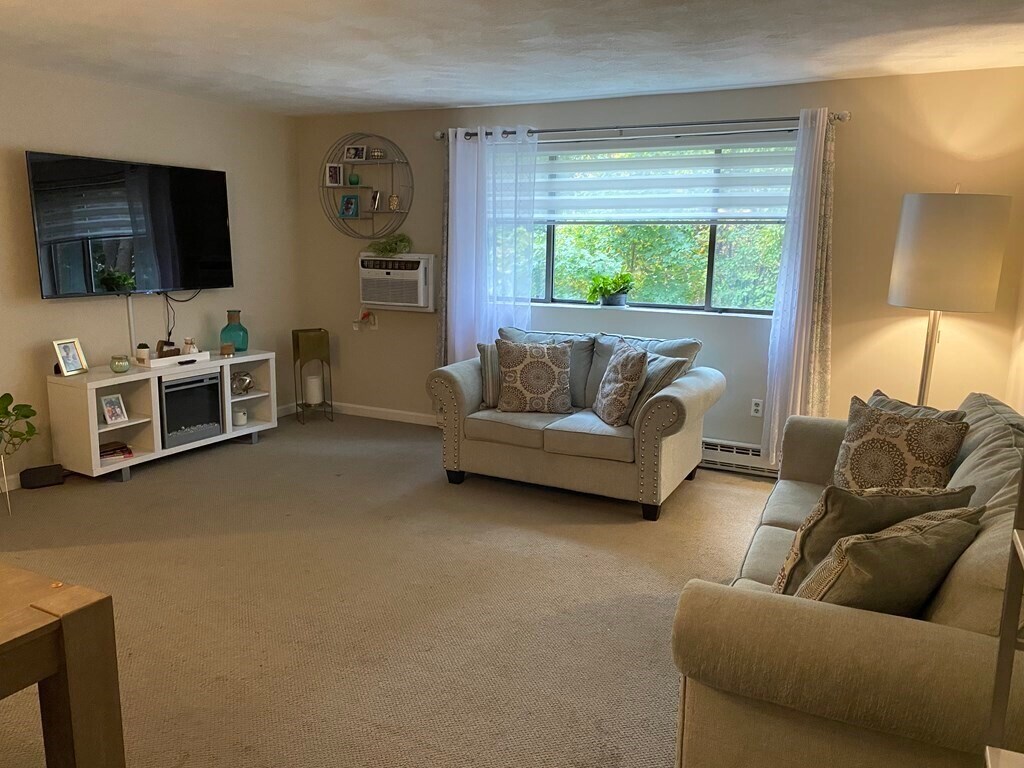 Foto principal - 65 Milliken Ave
