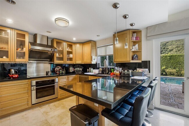 Foto del edificio - 10670 SW 77th Ave