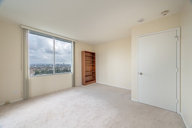 Foto del edificio - 2160 Century Park E