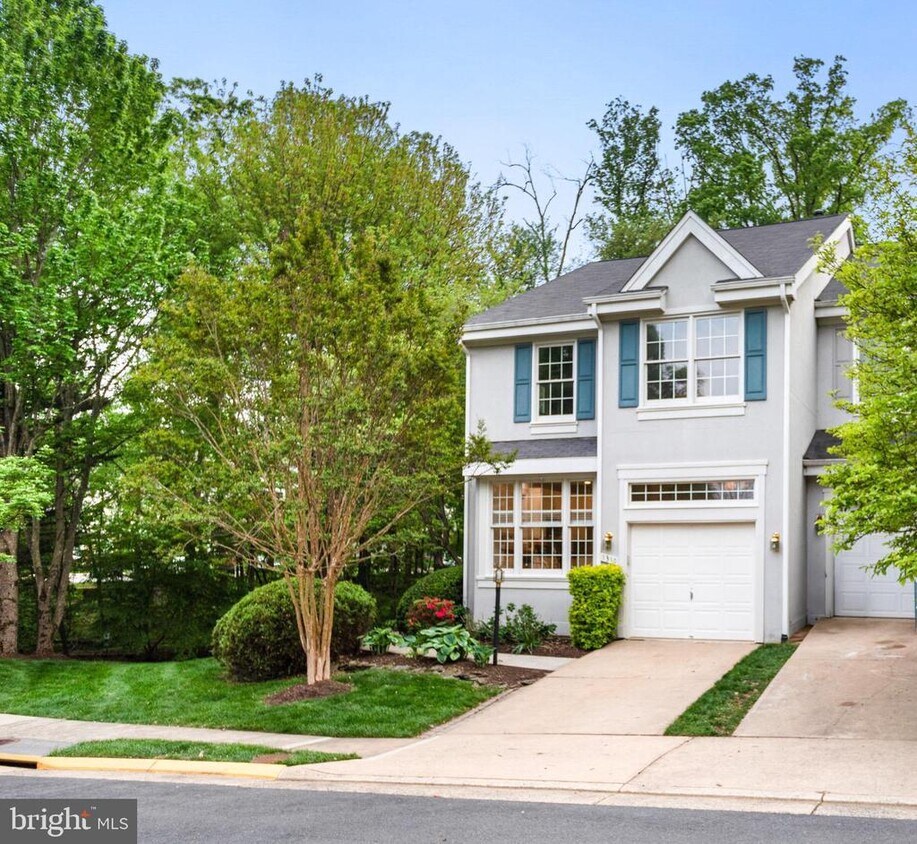 Foto principal - 1310 Park Garden Ln