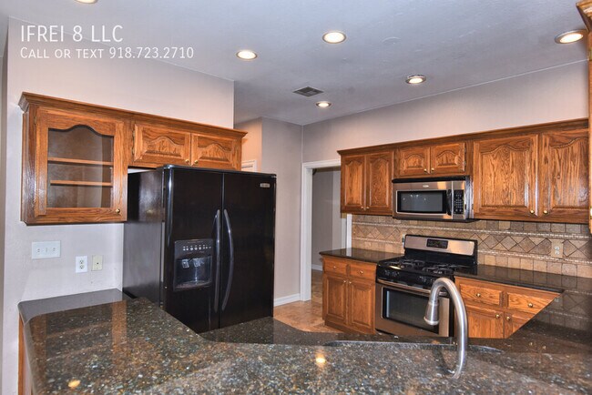 Foto del edificio - 300 S 63rd St