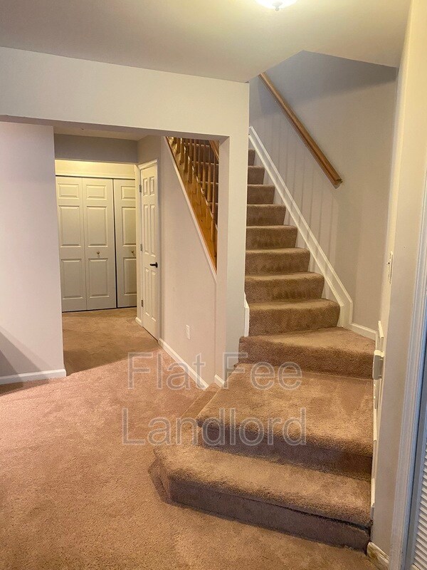 Building Photo - 10301 Tulip Tree Dr