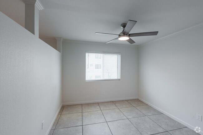 1 habitación, 1 baño - 552 pies cuadrados - Dormitorio - 8th Street Apartments