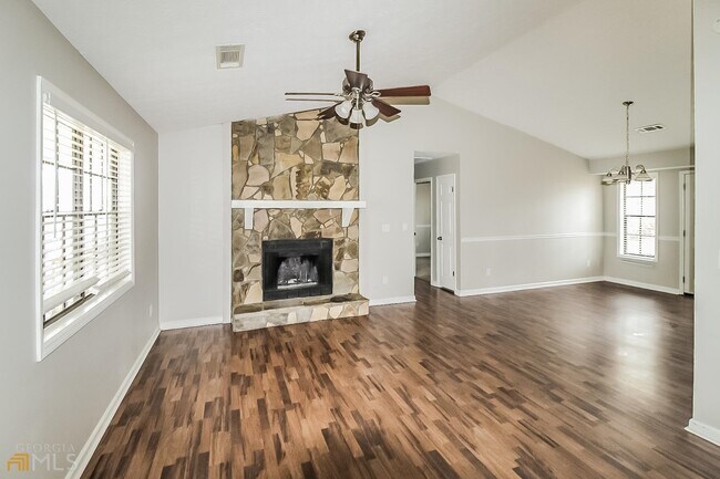 Foto del edificio - 3691 Quail Hollow Trail