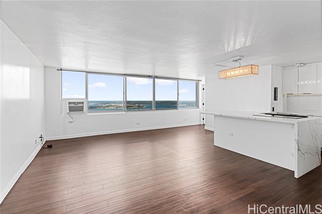 Foto principal - 98-288-288 Kaonohi St