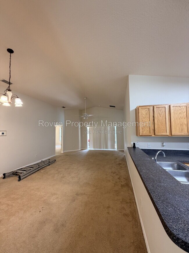 Building Photo - 175 Ridgebrook Ct