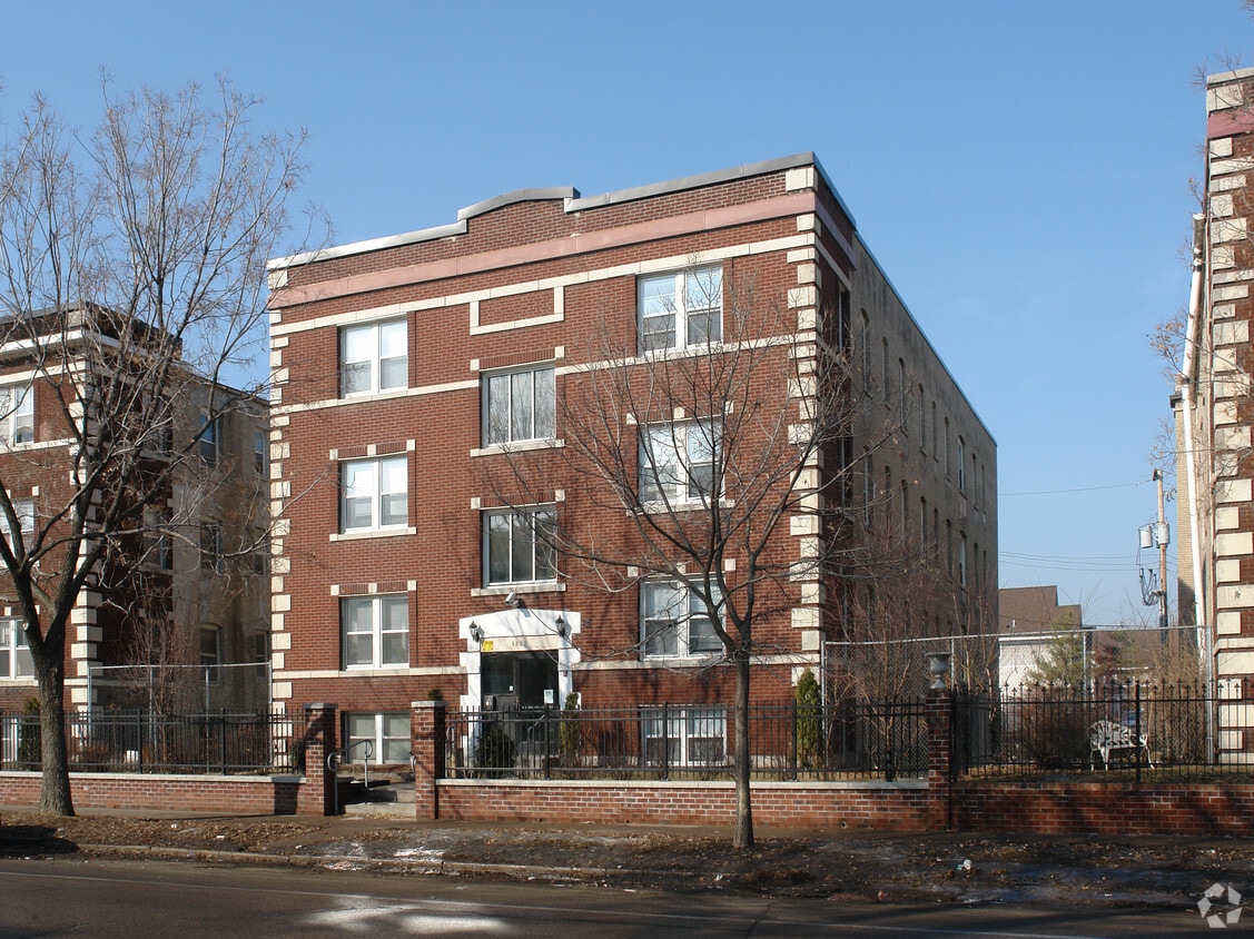 Building Photo - 1822 Park Apartments