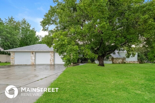 Building Photo - 6084 Freeport Dr