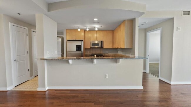 Building Photo - 3338 Peachtree Rd