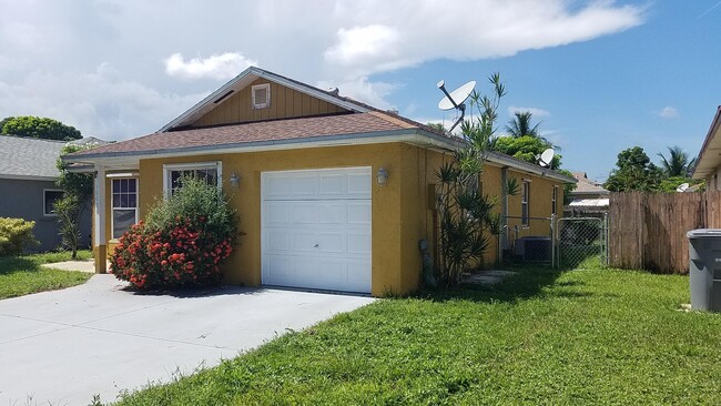 Building Photo - 10056 Boynton Pl Cir