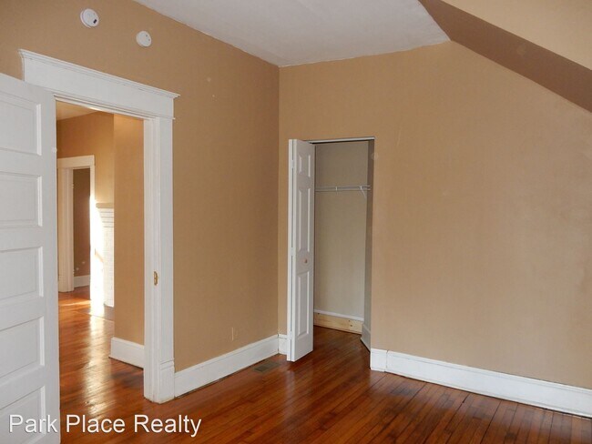 Building Photo - 431-431 Albemarle Ave SW