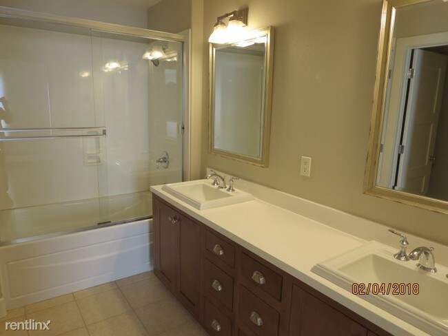Foto del edificio - 3 br, 3 bath House - 488 trident maple ter