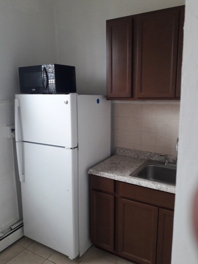 Kitchen - 19 Bleecker St