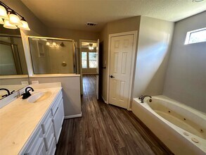 Building Photo - 14870 Cetus Ct