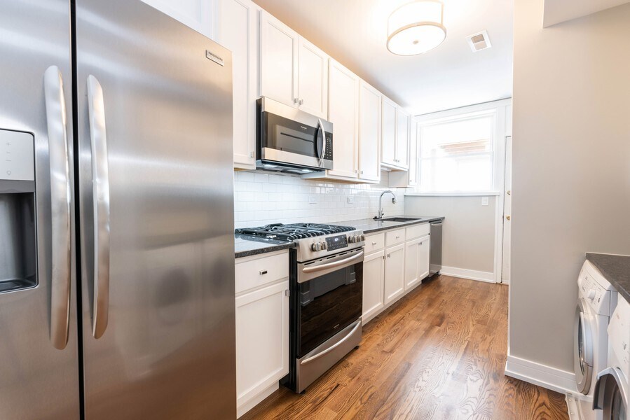 Foto principal - 1451 W Warner Ave