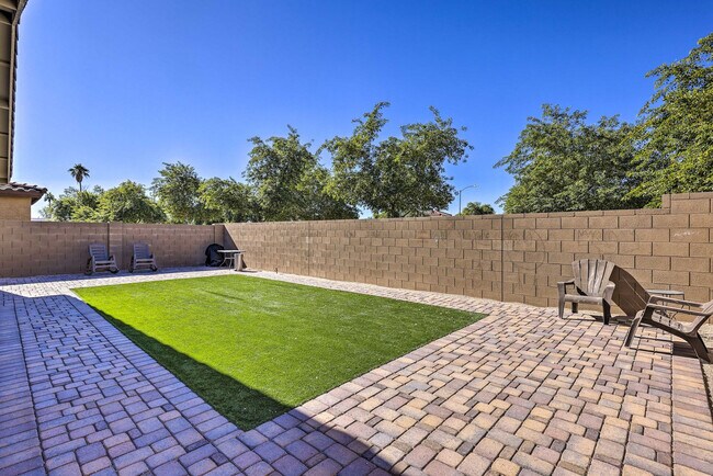 Foto del edificio - 6808 N 86th Ln