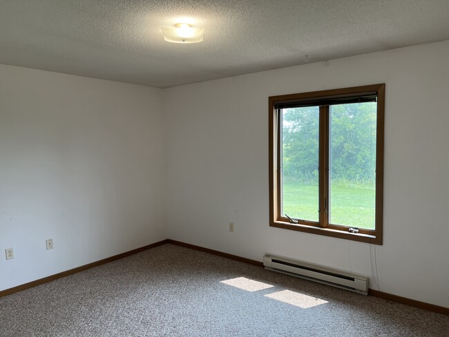Building Photo - 106 Jersey Ln