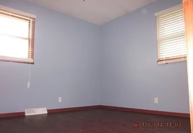 Building Photo - Gorgeous 4 Bedroom Ranch House - Updated photos coming soon