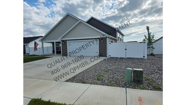Building Photo - BEAUTIFUL 3 BED 2 BATH SINGLE FAMILY HOUSE...