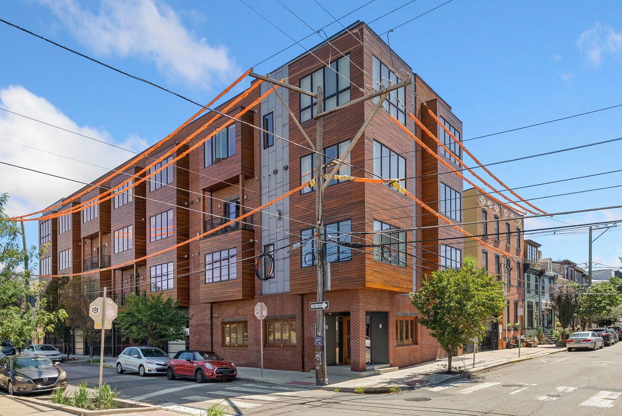 Primary Photo - 1247 E Columbia Ave