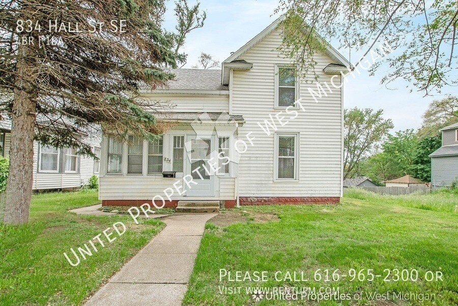 Primary Photo - Available Now| Cute & Cozy 4 Bedroom, 1 Ba...