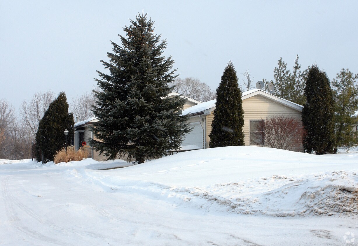 Foto del edificio - 2140-2170 Canfield Rd