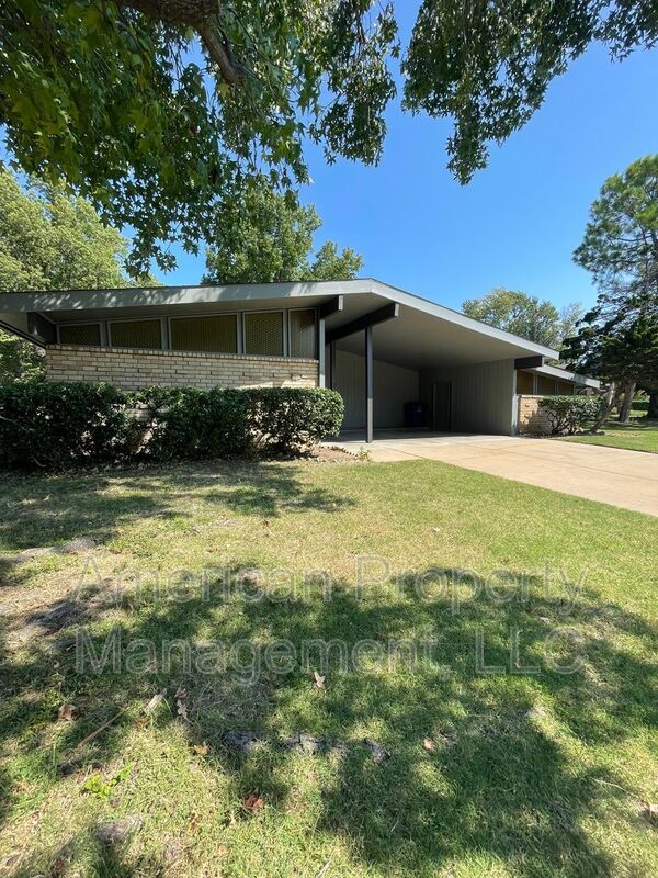 Building Photo - 7217 E 55th Pl