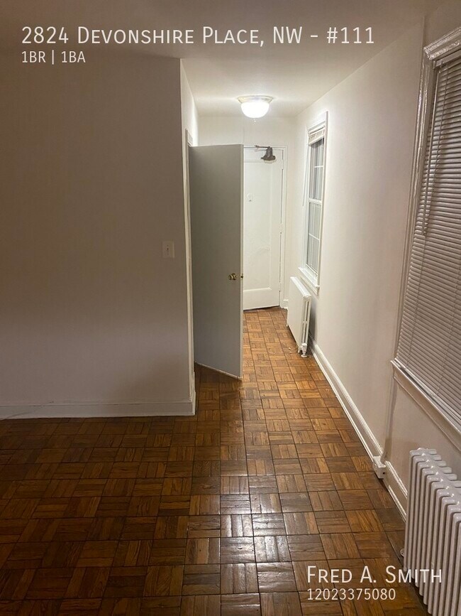 Foto del edificio - 2824 Devonshire Pl NW