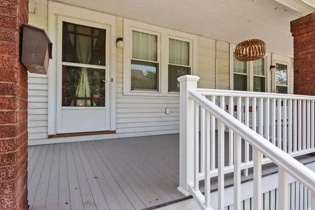293 PORCH - 293 Olentangy St