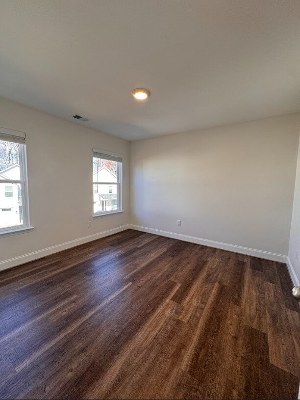 Building Photo - Inquire today on how to get FREE rent!