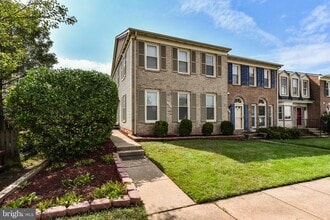 Building Photo - 3801 Grand Jct Ct
