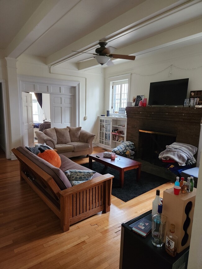 Living room - 266 Center St