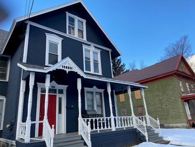 Foto del edificio - 56 Lincoln Ave