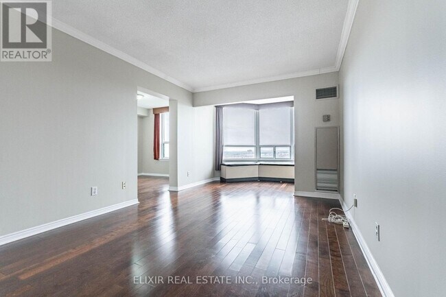 Photo du bâtiment - 135 Hillcrest Ave