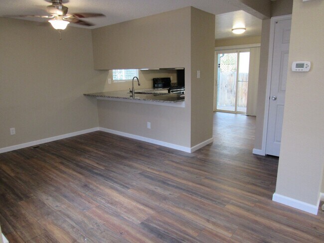 Foto del edificio - Remodeled Home in Thornton