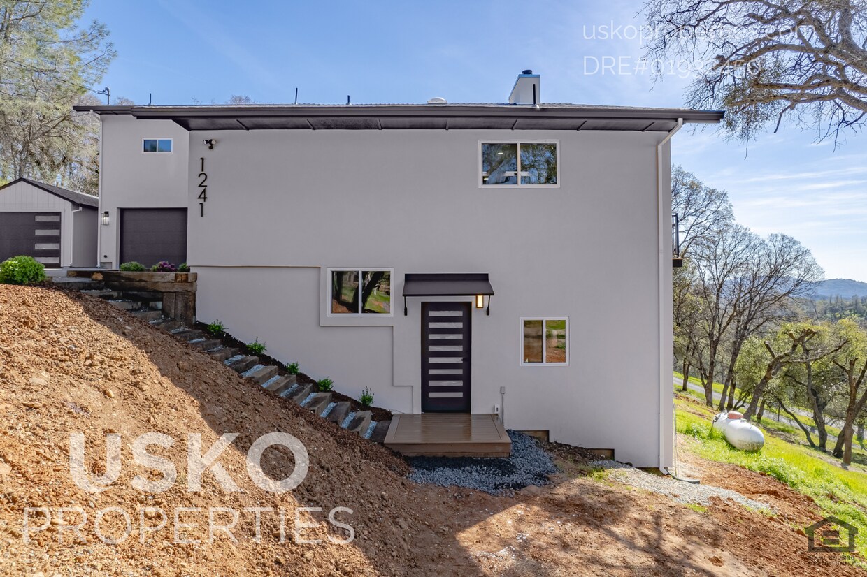 Foto principal - 1241 Arrowbee Dr
